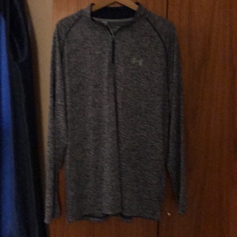 Under armour extra large loose fit (heat gear)